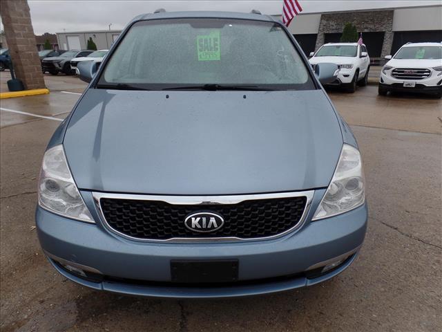 2014 Kia Sedona LX photo 2