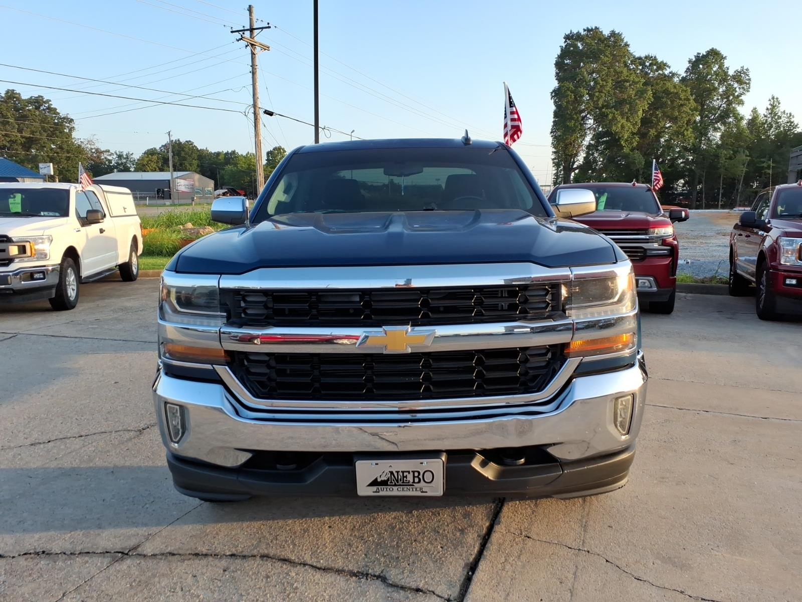 2016 Chevrolet Silverado 1500 LT photo 2