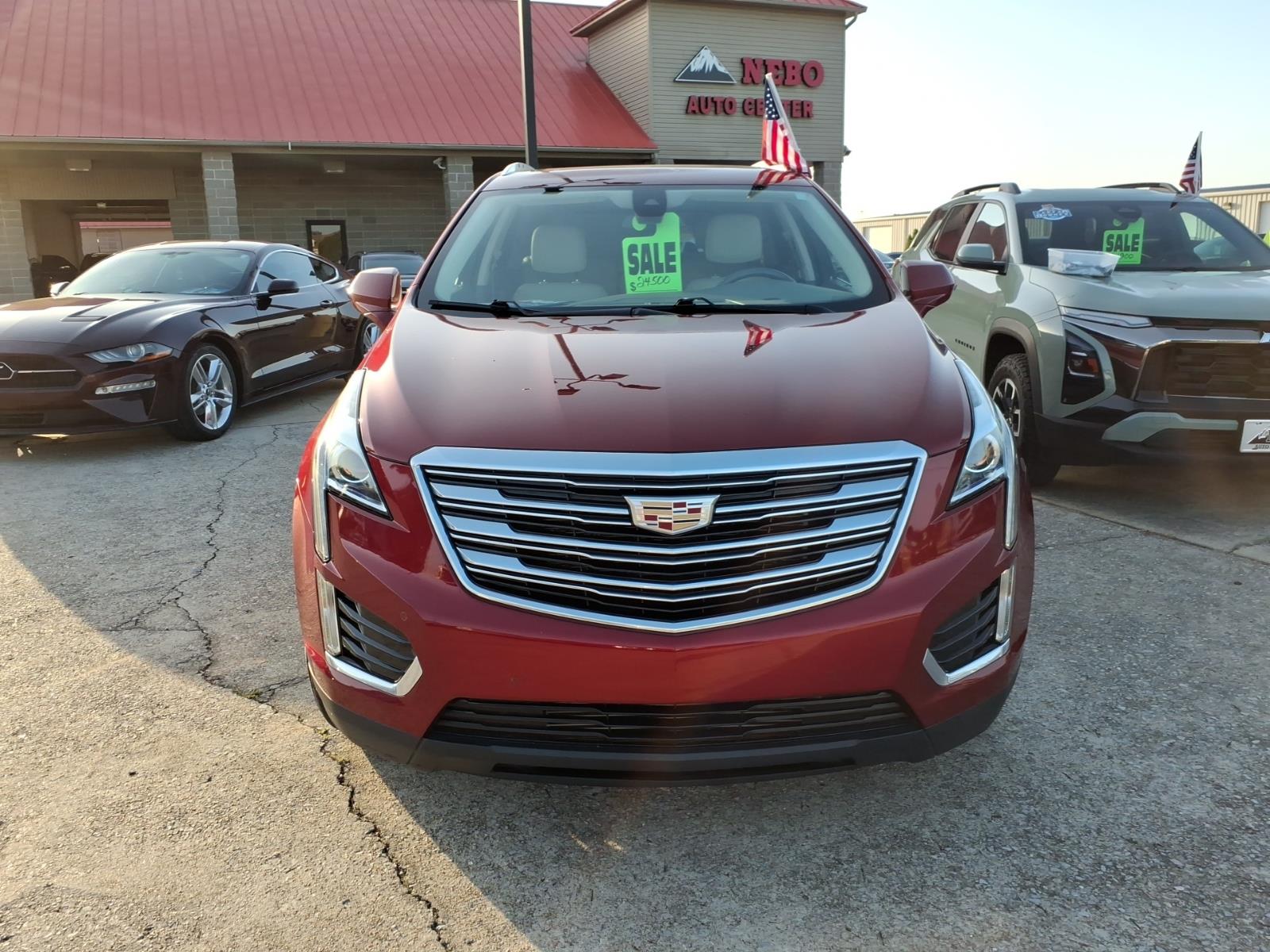 2019 Cadillac XT5 Luxury photo 2