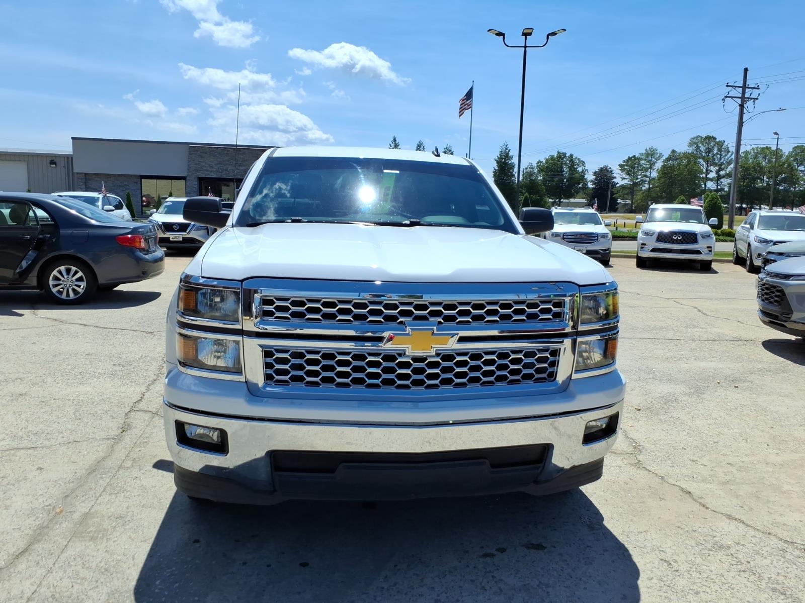 2014 Chevrolet Silverado 1500 LT photo 2