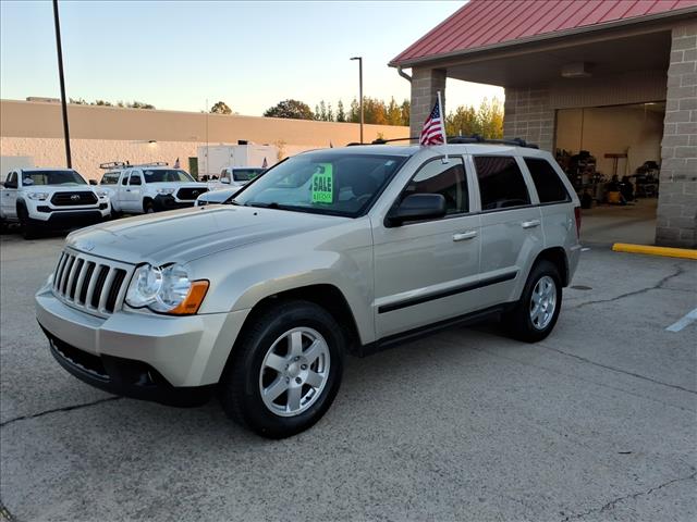 2009 Jeep Grand Cherokee Laredo photo 3
