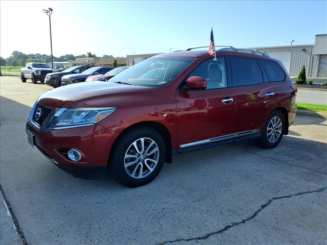 2015 Nissan Pathfinder SL photo 3