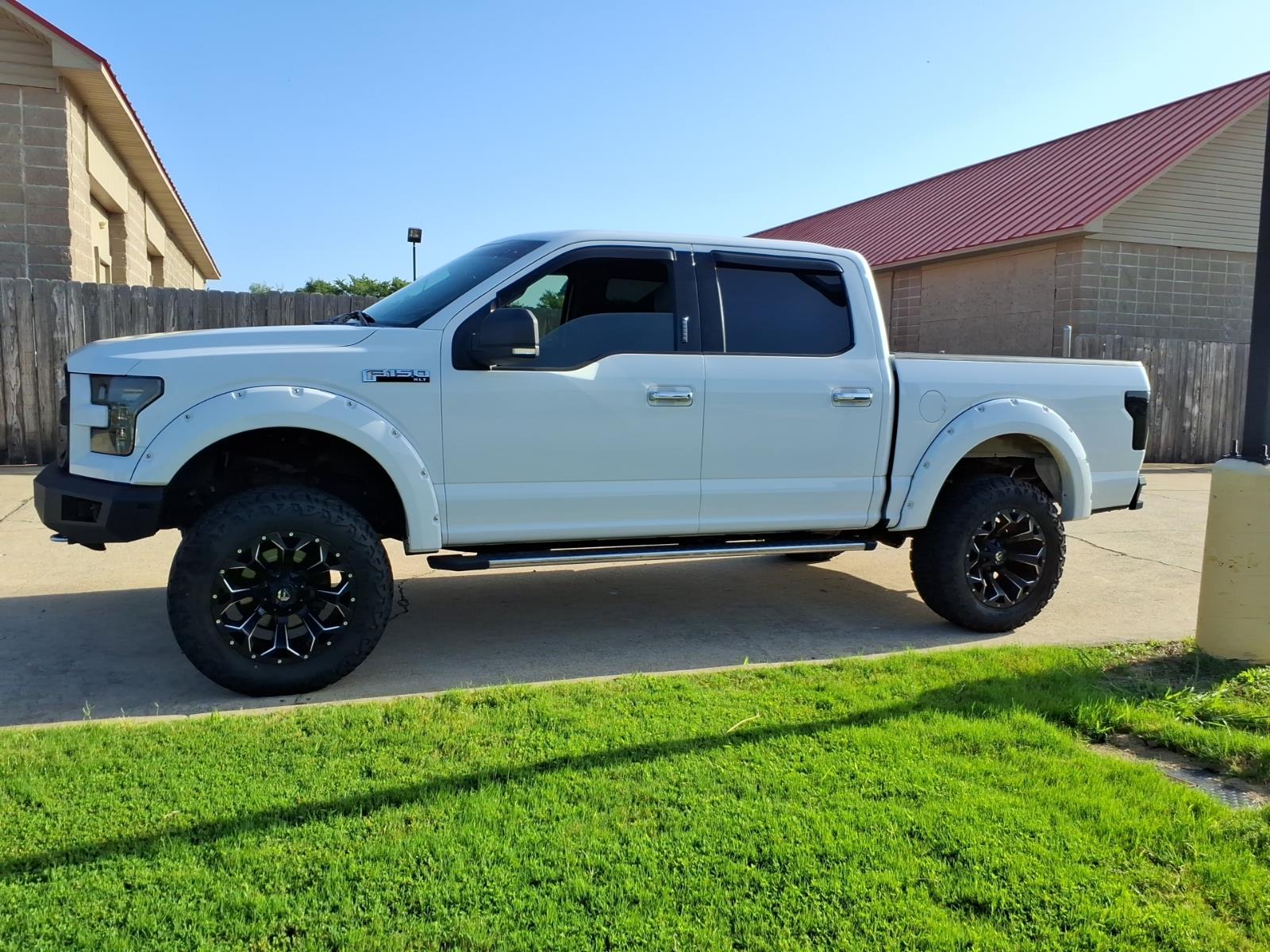 2016 Ford F-150 XLT photo 3