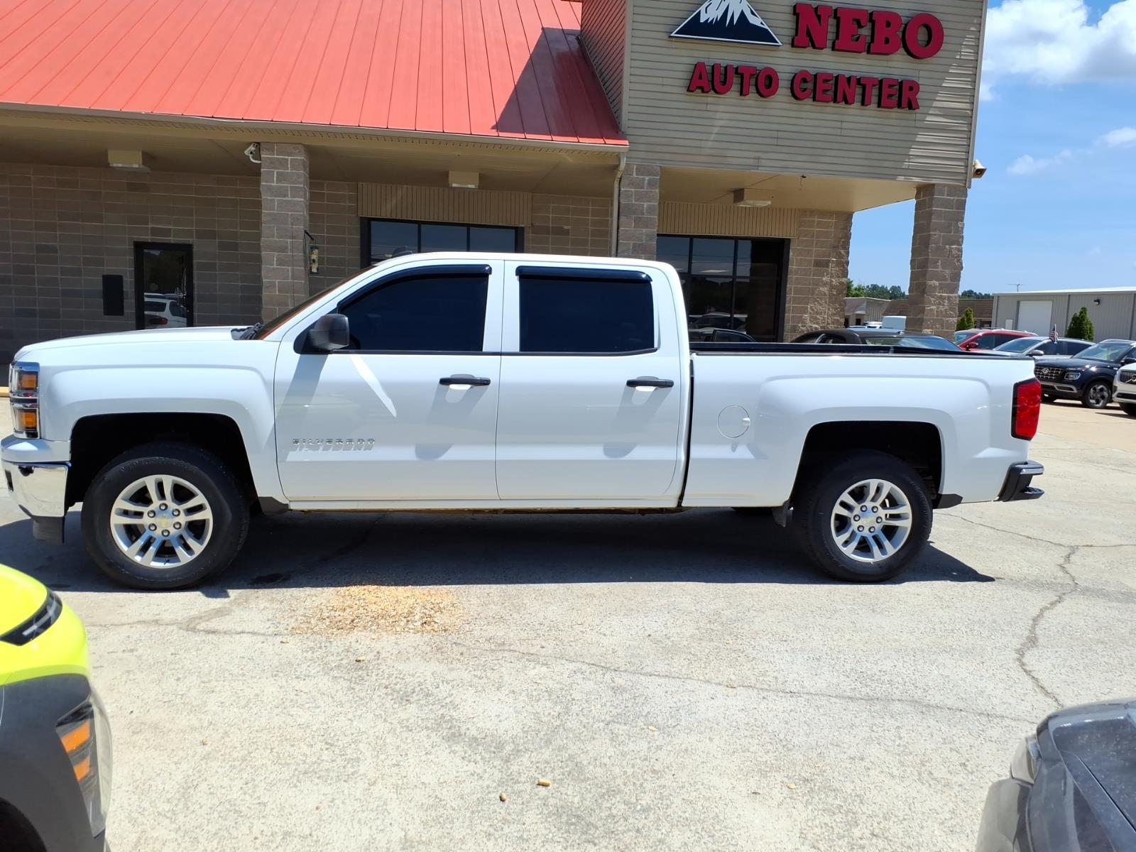 2014 Chevrolet Silverado 1500 LT photo 3