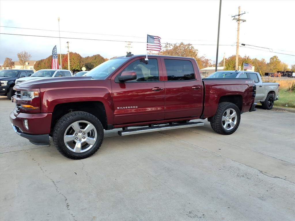 2016 Chevrolet Silverado 1500 LT Z71 photo 2