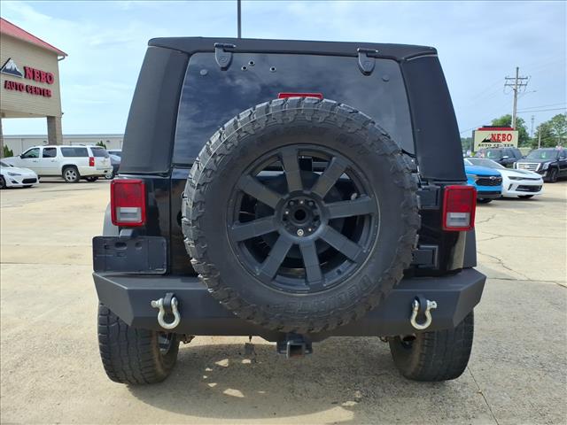 2015 Jeep Wrangler Unlimited Rubicon photo 4