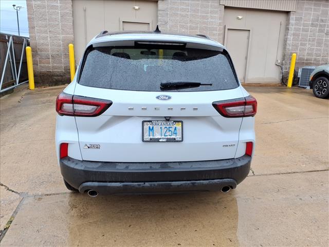 2025 Ford Escape ST-Line photo 4