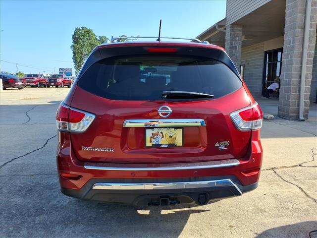 2015 Nissan Pathfinder SL photo 4