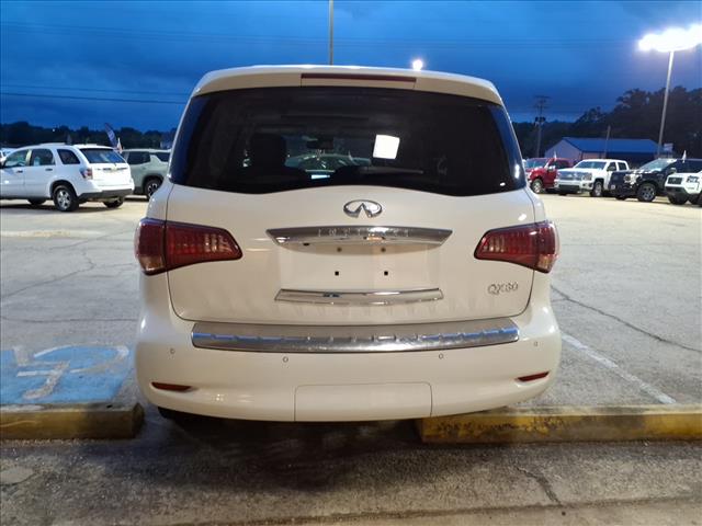 2017 INFINITI QX80 Signature Edition photo 4