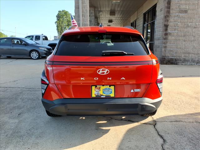 2025 Hyundai KONA SEL photo 4