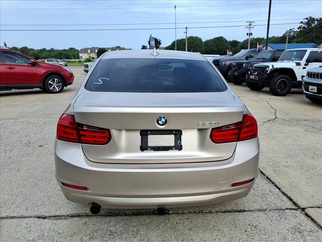 2013 BMW 3 Series 320i photo 4