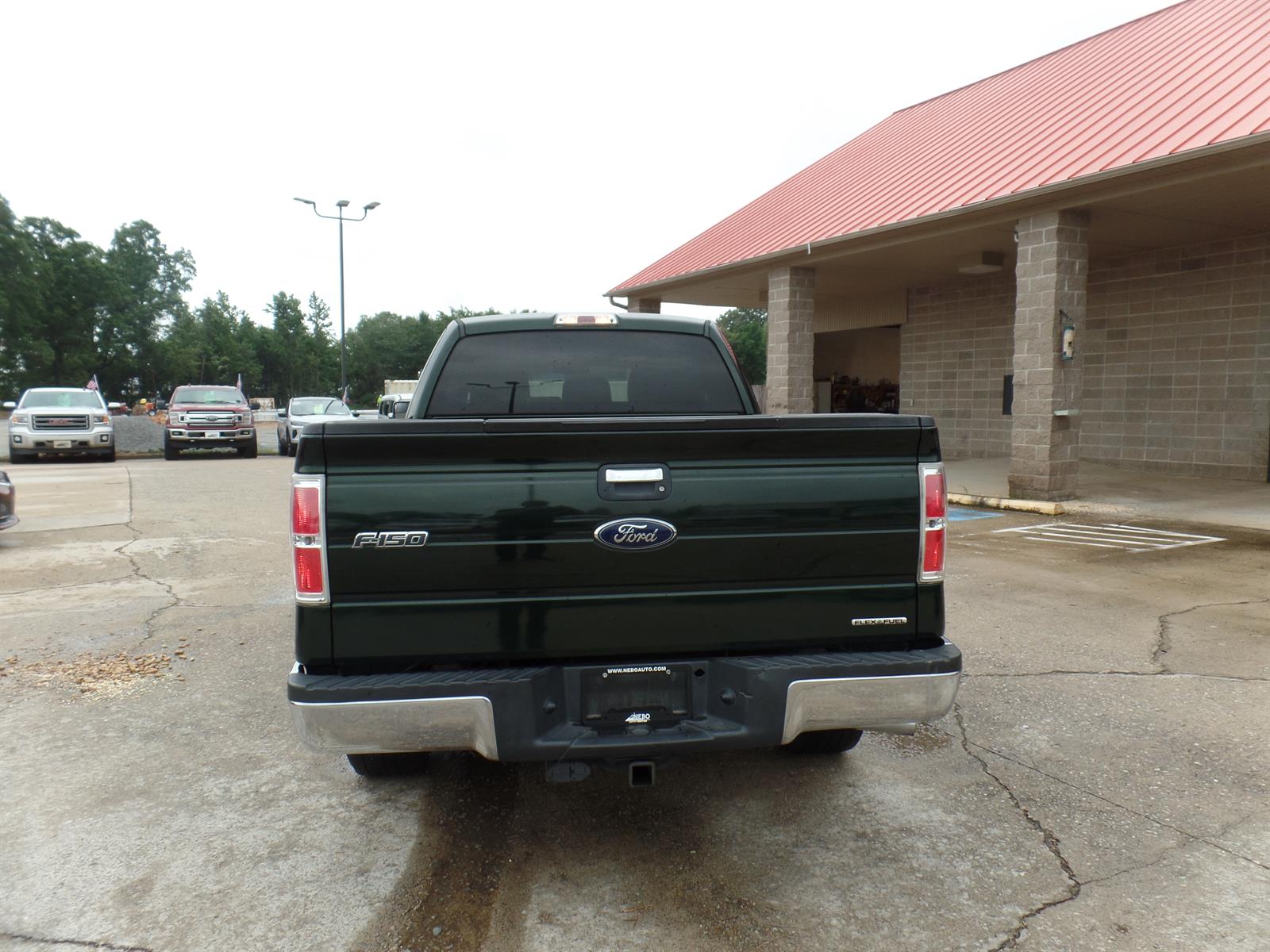 View vehicle photo 4