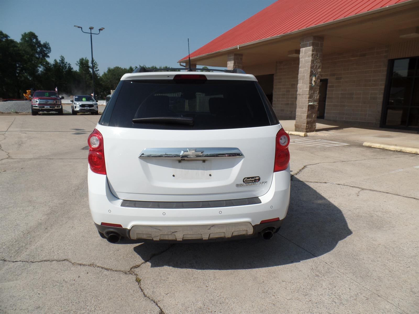 View vehicle photo 4