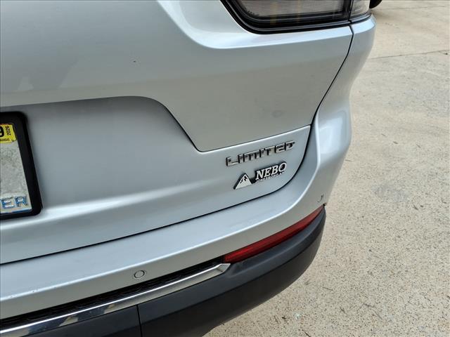 2021 Jeep Grand Cherokee L Limited photo 5