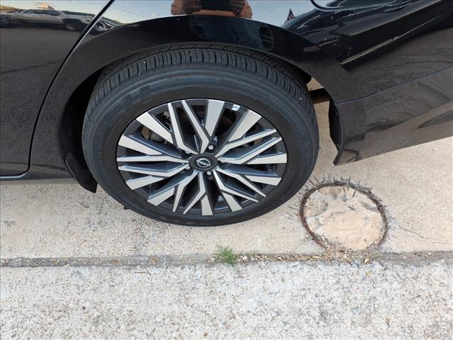 2025 Nissan Altima 2.5 SV photo 5