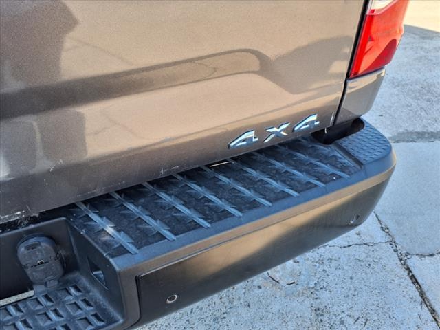 2021 Nissan Titan S