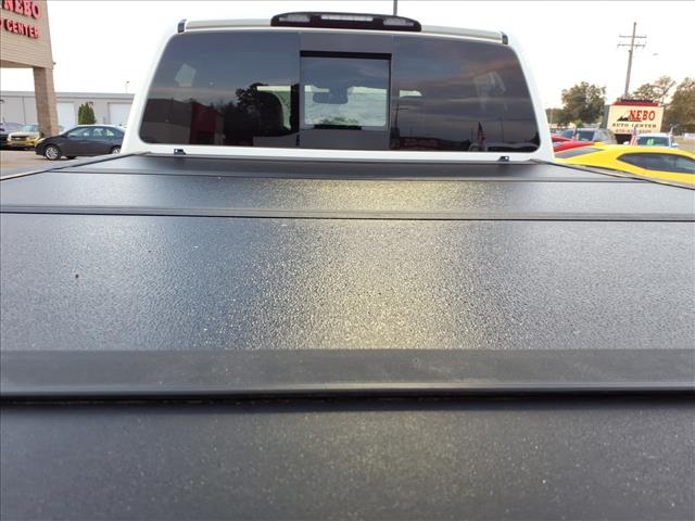 2017 Nissan Titan XD SV photo 5