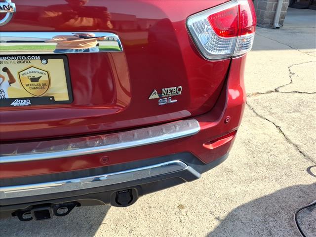 2015 Nissan Pathfinder SL photo 5