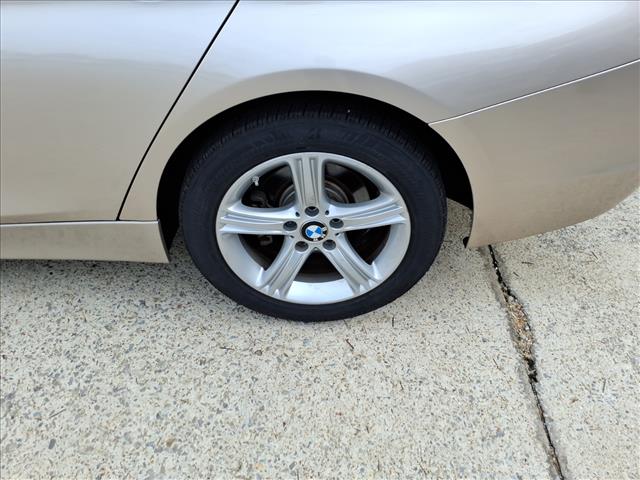 2013 BMW 3 Series 320i photo 5