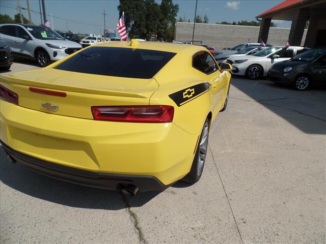 2016 Chevrolet Camaro LT photo 6