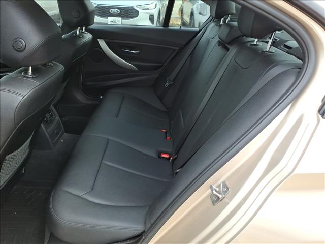 2013 BMW 3 Series 320i photo 6