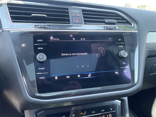 2022 Volkswagen Tiguan 2.0T SE R-Line Black