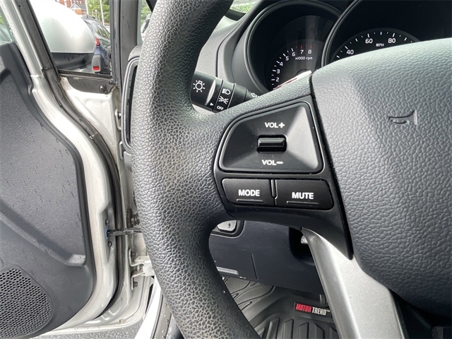 2015 Kia Rio 5-Door LX