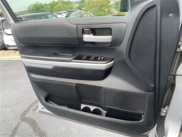 2018 Toyota Tundra SR5