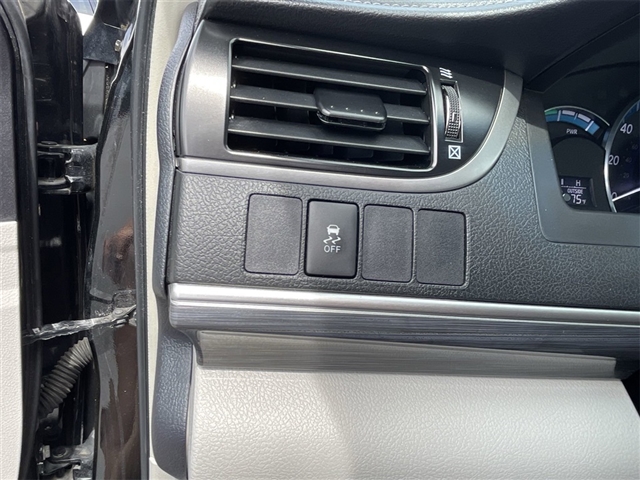 2012 Toyota Camry Hybrid XLE