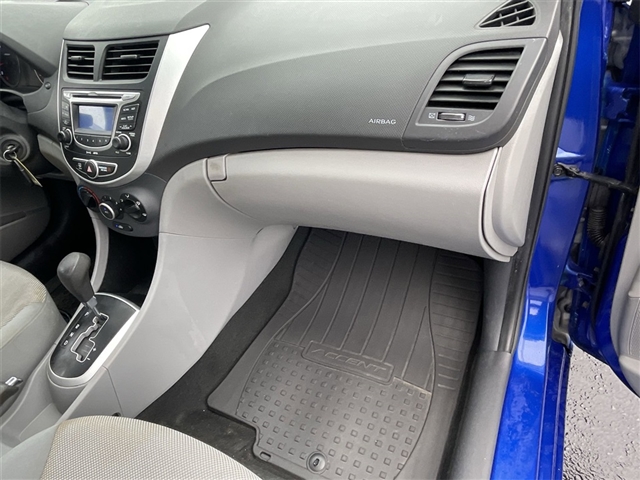 2013 Hyundai ACCENT GLS