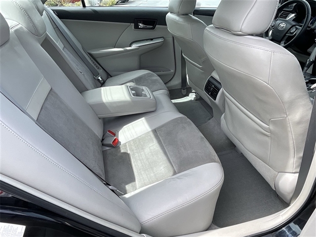 2012 Toyota Camry Hybrid XLE