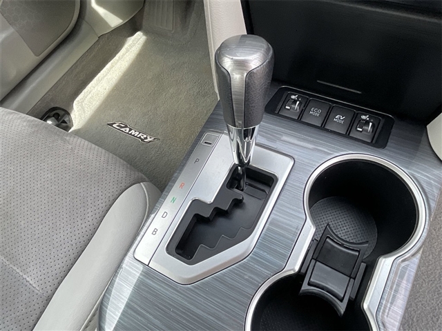 2012 Toyota Camry Hybrid XLE