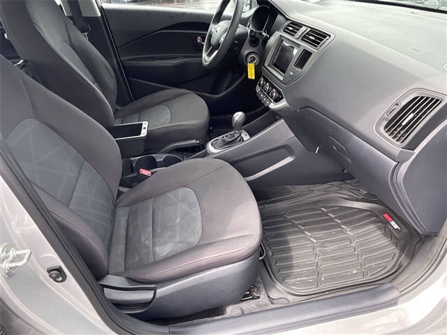 2015 Kia Rio 5-Door LX