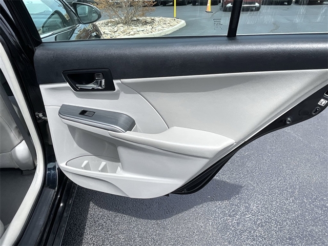 2012 Toyota Camry Hybrid XLE