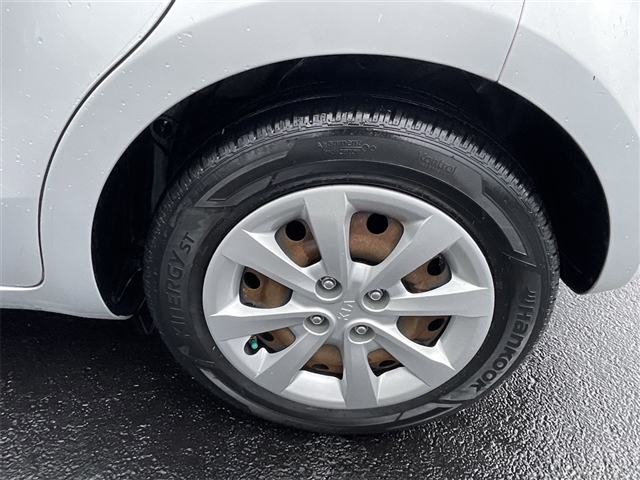 2015 Kia Rio 5-Door LX