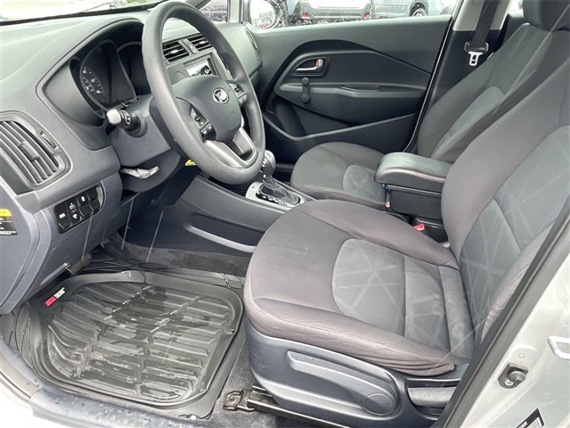 2015 Kia Rio 5-Door LX