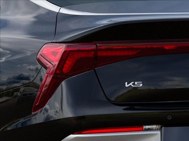 2025 Kia K5 LXS