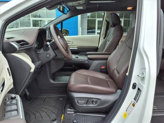2024 Toyota Sienna Platinum 7-Passenger