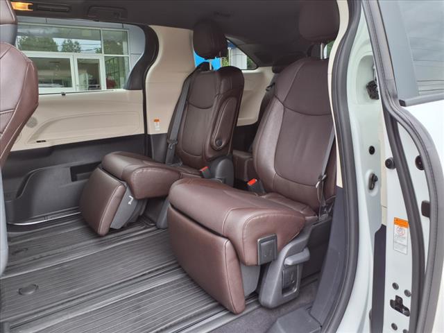 2024 Toyota Sienna Platinum 7-Passenger