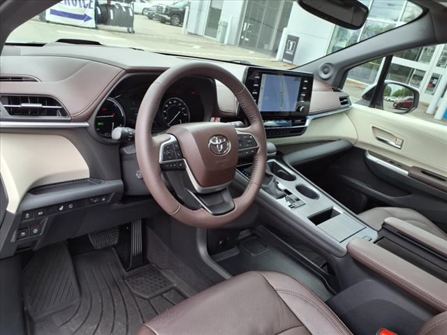 2024 Toyota Sienna Platinum 7-Passenger