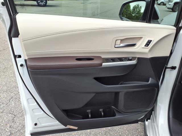 2024 Toyota Sienna Platinum 7-Passenger
