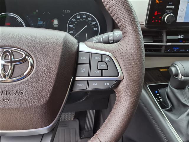 2024 Toyota Sienna Platinum 7-Passenger