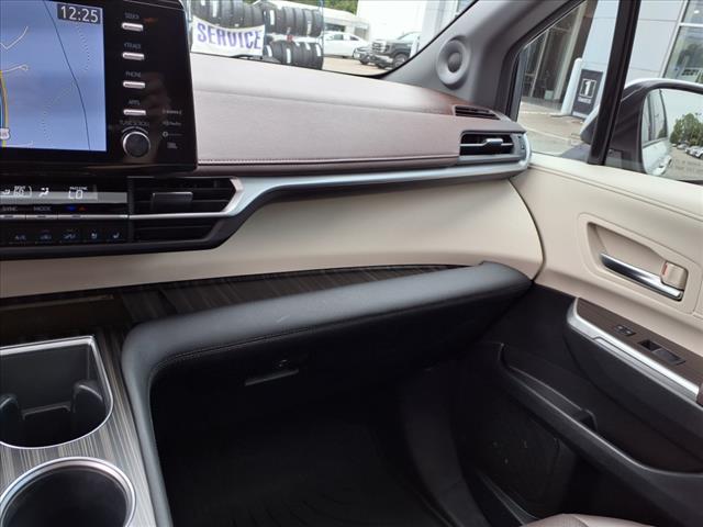 2024 Toyota Sienna Platinum 7-Passenger