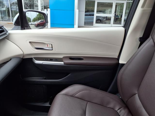 2024 Toyota Sienna Platinum 7-Passenger