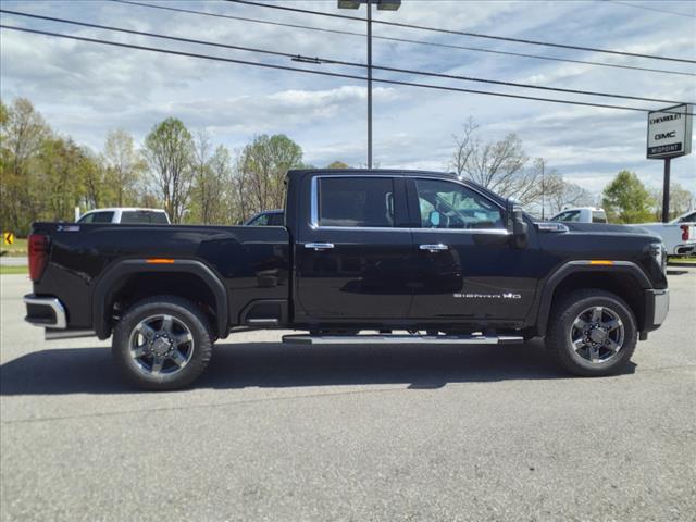 2025 GMC Sierra 2500HD SLT 4x4 Crew Cab 6.75 ft. box 159 in. WB