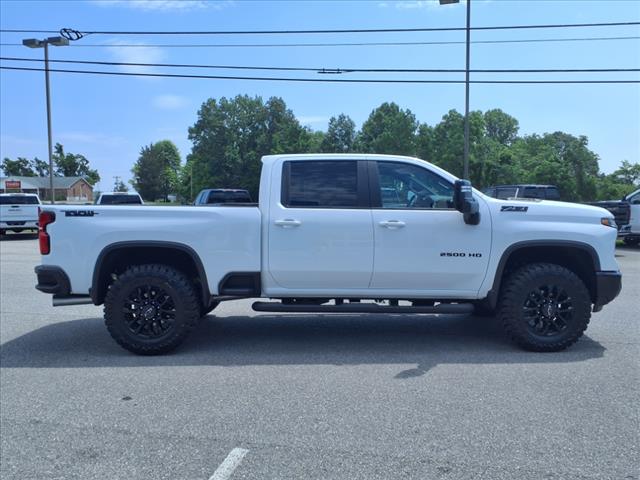 2025 Chevrolet Silverado 2500HD LT 4x4 Crew Cab 6.75 ft. box 159 in. WB