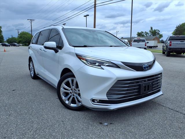 2024 Toyota Sienna Platinum 7-Passenger