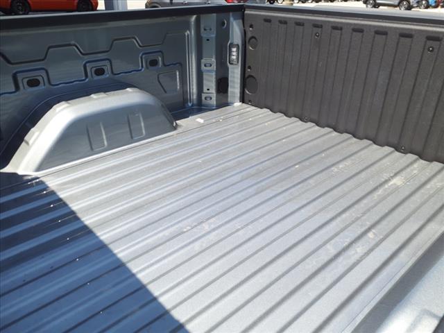 2025 GMC Sierra 1500 Pro 4x4 Crew Cab 5.75 ft. box 147.4 in. WB