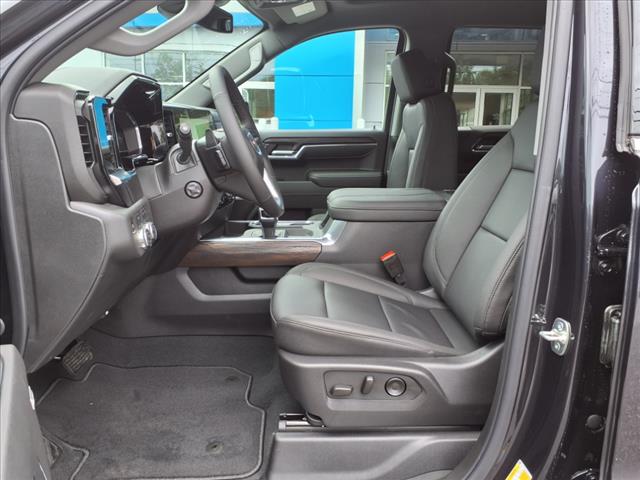 2025 GMC Sierra 1500 SLT 4x4 Crew Cab 5.75 ft. box 147.4 in. WB