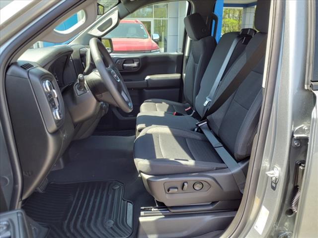 2025 GMC Sierra 1500 Pro 4x4 Crew Cab 5.75 ft. box 147.4 in. WB